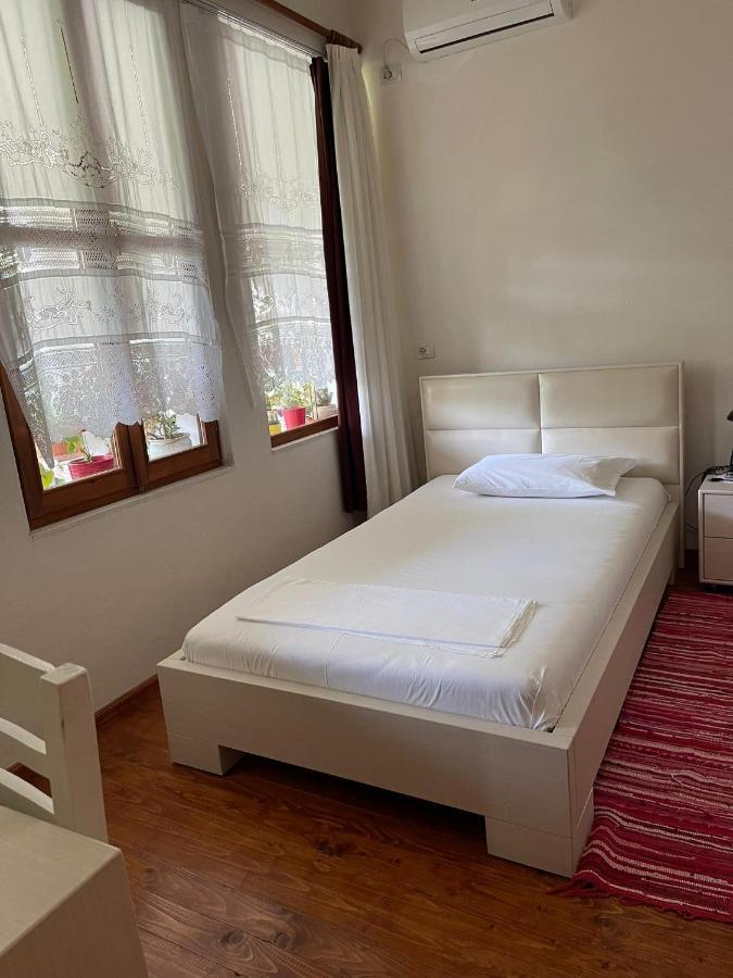 Veranda B&B Berat Buitenkant foto