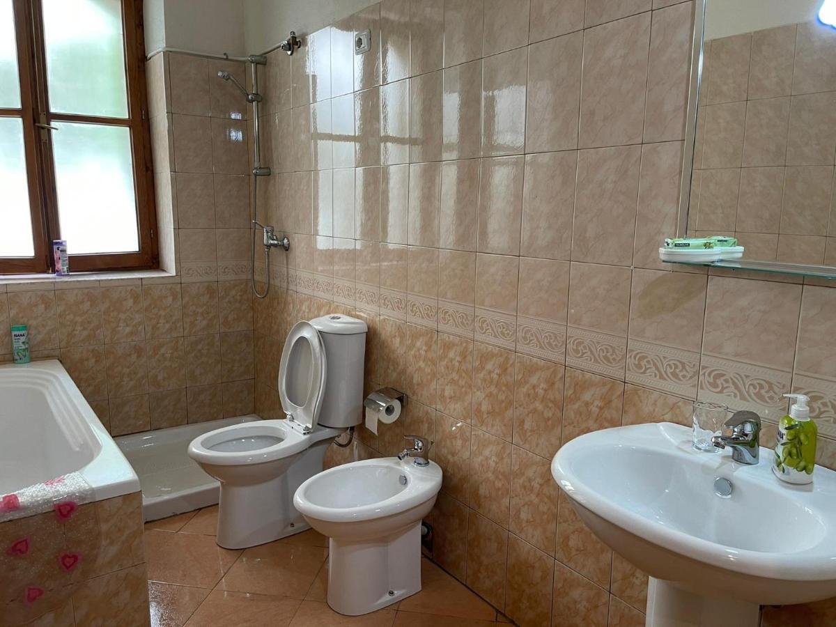 Veranda B&B Berat Buitenkant foto