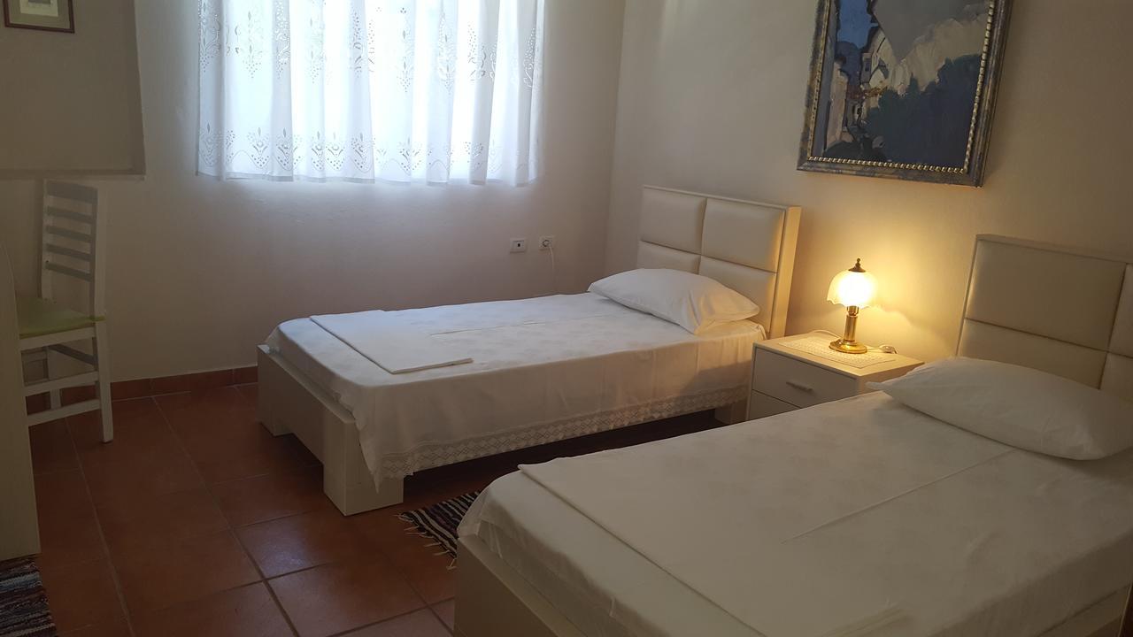 Veranda B&B Berat Buitenkant foto